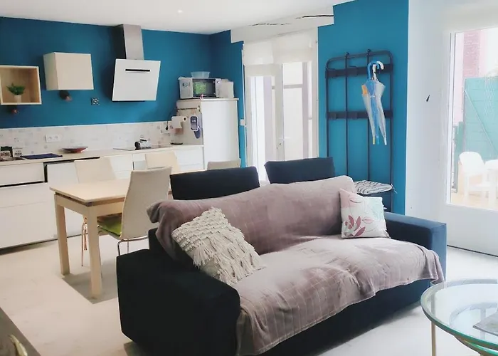 Apartment Les Cabines, F3 Avec Terrasse , A 1 Min